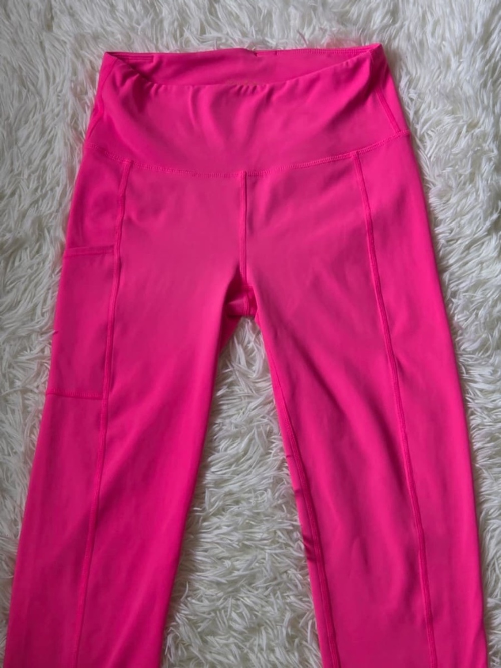 Lilly Pulitzer Set (Leggings and Top) - Picture 11 of 16